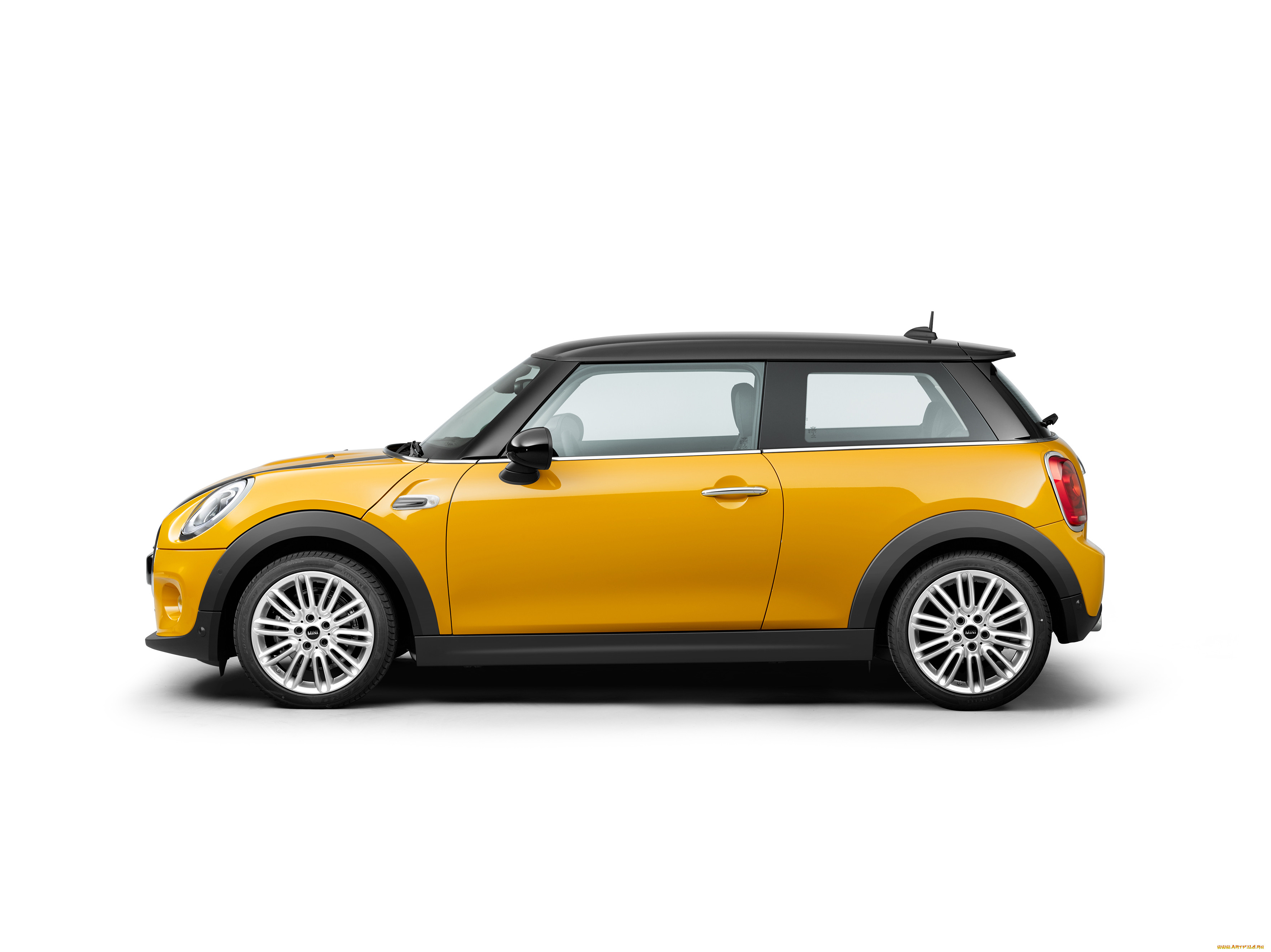 Мини вид. Mini Cooper сбоку. Mini Cooper вид сбоку. Мини Купер три двери. Mini Cooper 2015.